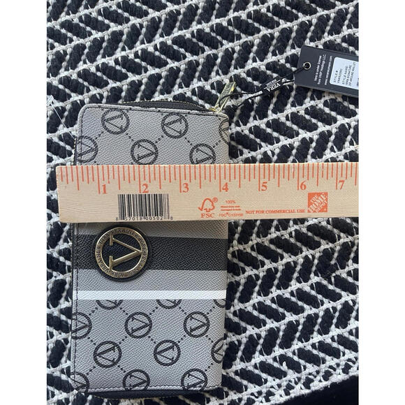 Vera Bradley Vera Signature Zip Around Wallet Black Gray Monogram Stripe Logo NW - Picture 6 of 9